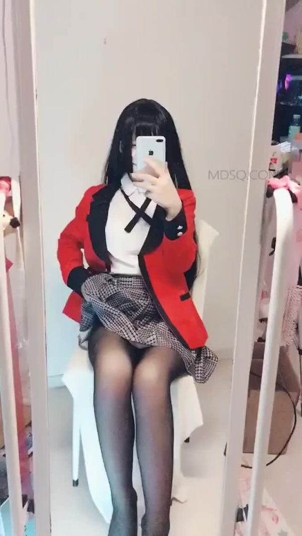 少女映画黑丝短裙居家自拍掰开B给你看黑丝