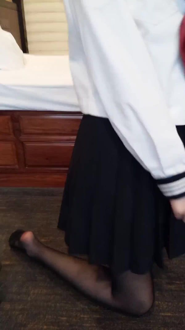 福利姬@软萌萝莉小仙 - JK制服自拍