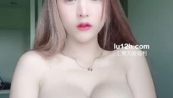 泰国女神aom_yumi onlyfans付费私拍福利，又大又白的小白兔