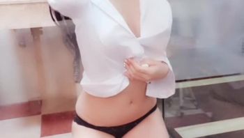 私人玩物是谁？私人玩物在线视频在哪里观看？私人玩物是知名的微博网红女神，这一部私人玩物福利视频中，私人玩物穿着黑丝，十分的诱惑