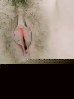 嫩逼小妹和她的骚妈妈一起大秀直播，淫声荡语互动撩骚听狼友指挥，舌吻舔骚奶子舔逼互相摩擦，浪叫呻吟不止第06集