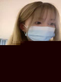 绝对极品！金发美少女！身材超棒，无敌粉嫩美 穴，撩起衣服露美乳，扭动细腰极度诱惑第03集