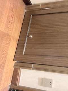 【京鱼儿】19岁童颜巨乳少女~学生服~公园凉亭刺激玩跳蛋!✨✨✨白皙大奶，多毛嫩穴，道具自慰，喷水_005806第01集