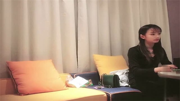 传销总监平台第一大屌哥沈先生网约清纯学生妹.