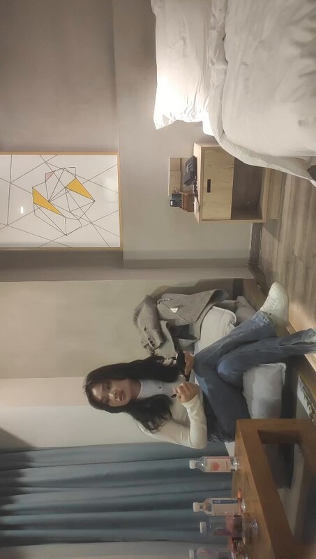 大圈年轻极品女170CM顶级大长腿胖子腰舌吻美女抗拒转战床上怼着骚穴尽情输出.