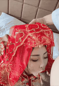 土豪外围女高阶段玩物结婚洞房花烛夜前穿婚纱卖力伺候主人